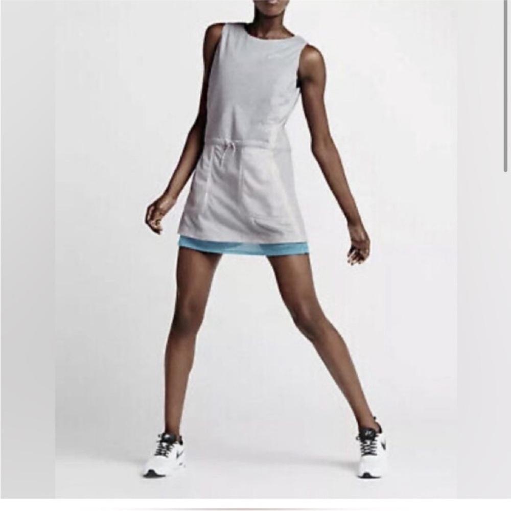 Nike premium pack dress size small